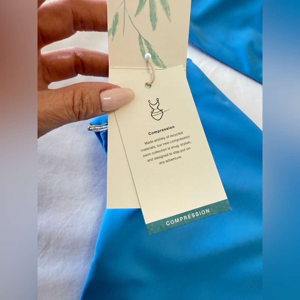 Carve Designs | SZ Large | Blue Lagoon Bondi Top & Lani Pocket Bottoms | Swim - Picture 10 of 11